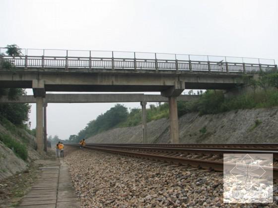 横跨铁路立交桥改造工程顶升施工方案 - 1