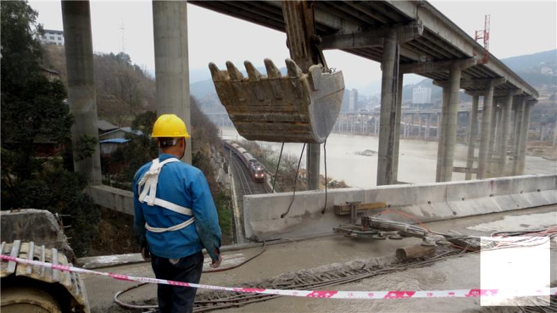 高速公路跨线桥拆除施工方案（中铁） - 5